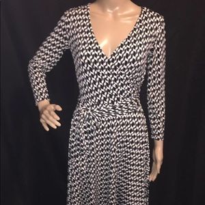 Donna Morgan Midi Wrap Dress White/Black Size 2